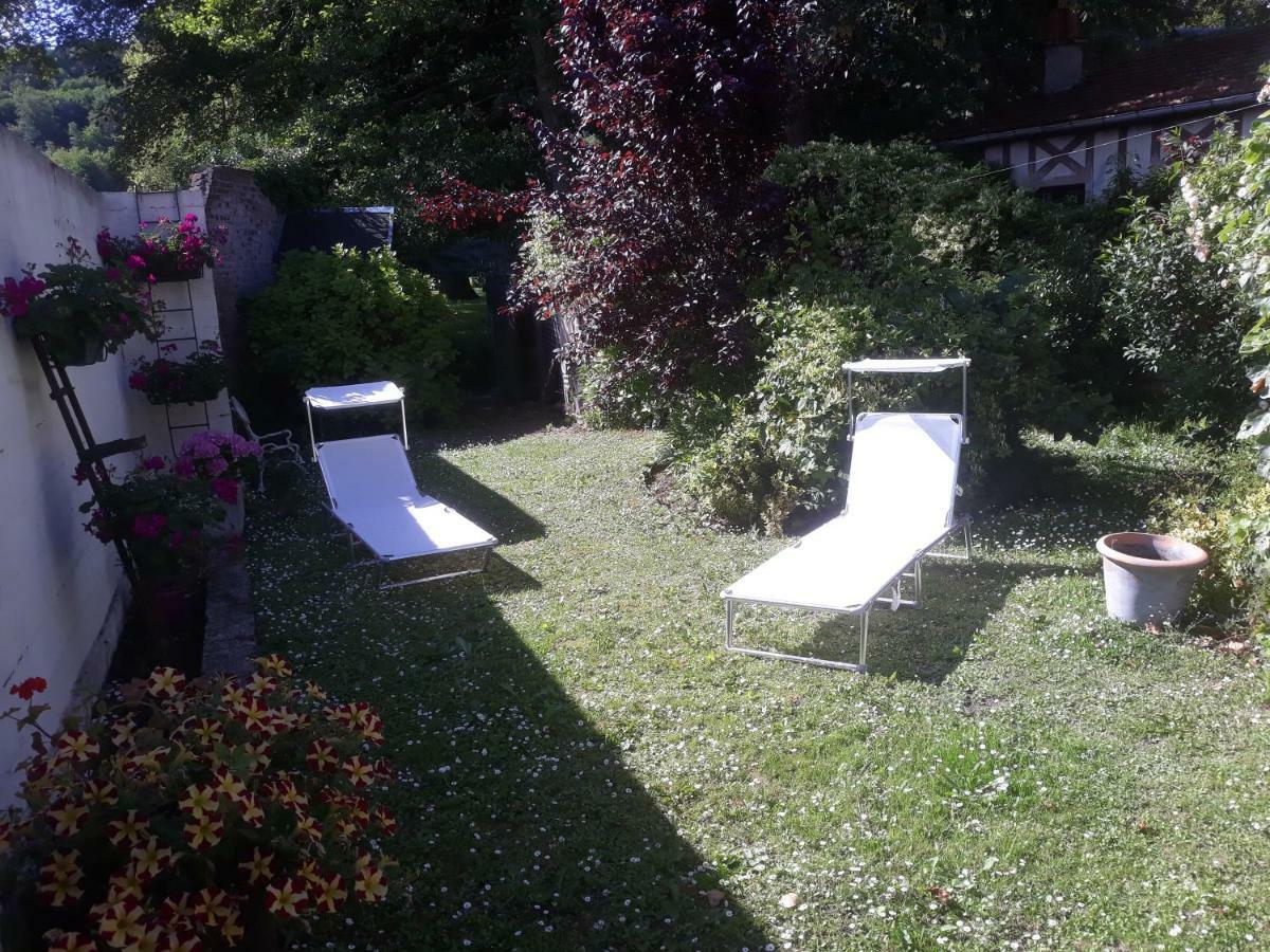 Gite Au Bord Du Lac Montville Kültér fotó